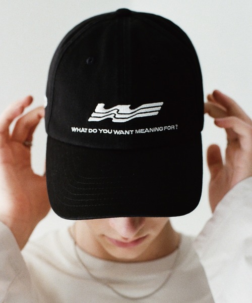 WYM LIDNM(ウィム バイ リドム)の「ECHO LOOP CAP / WAVE LOGO CAP(キャップ・メンズ・ブラック系2/ブラック系1・FREE)」の2枚目の写真