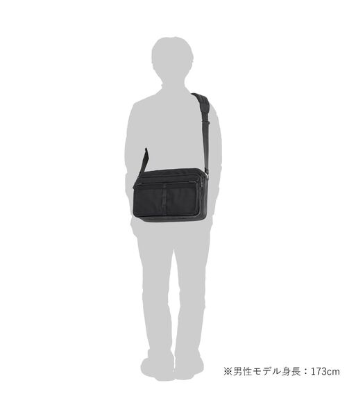 POTR(ピーオーティーアール)の「スコープ ユーティリティバッグ(ショルダーバッグ・メンズ・ブラック・FREE)」の11枚目の写真