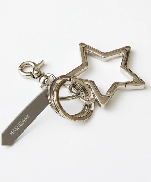 HASHIBAMI（ハシバミ）の「HASHIBAMI/ハシバミ/モチーフカラビナ キーリング スター ゴールド（キーホルダー・レディース・ゴールド/シルバー・F）」の2枚目の写真