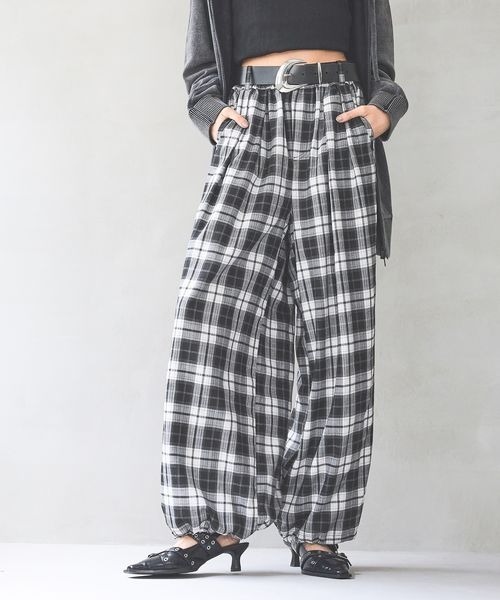 PAGEBOY（ページボーイ）の「イージーグランパンツ 【ドロスト＆ワイドの２WAY仕様】（スウェットパンツ・レディース・ブラック/ブラウン・FREE）」の3枚目の写真