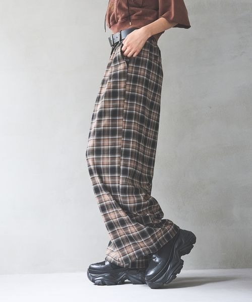 PAGEBOY（ページボーイ）の「イージーグランパンツ 【ドロスト＆ワイドの２WAY仕様】（スウェットパンツ・レディース・ブラック/ブラウン・FREE）」の14枚目の写真