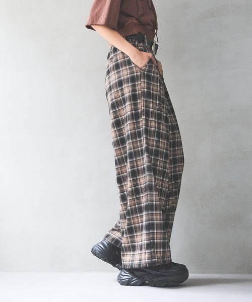 PAGEBOY（ページボーイ）の「イージーグランパンツ 【ドロスト＆ワイドの２WAY仕様】（スウェットパンツ・レディース・ブラック/ブラウン・FREE）」の15枚目の写真