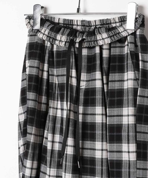 PAGEBOY（ページボーイ）の「イージーグランパンツ 【ドロスト＆ワイドの２WAY仕様】（スウェットパンツ・レディース・ブラック/ブラウン・FREE）」の22枚目の写真