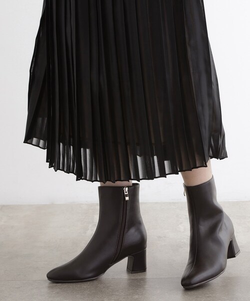 grove(グローブ)の「アーモンドトゥヒールブーツ(ブーツ・レディース・ブラック/ベージュ/ダークブラウン・M/L/S)」の11枚目の写真