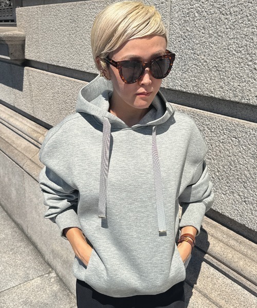 JENNE(ジェンヌ)の「日本製リラックスフーディー(その他トップス・レディース・グレー/アイボリー/ブラック/ネイビー・SMALL/MEDIUM/LARGE)」の19枚目の写真