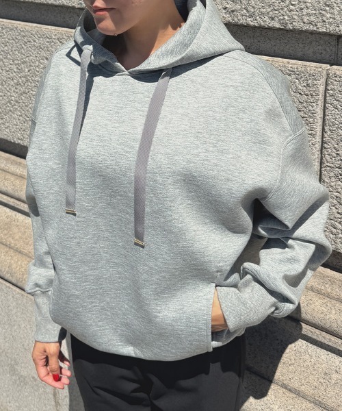 JENNE(ジェンヌ)の「日本製リラックスフーディー(その他トップス・レディース・グレー/アイボリー/ブラック/ネイビー・SMALL/MEDIUM/LARGE)」の22枚目の写真