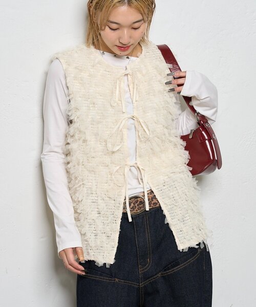 WHO'S WHO gallery（フーズフーギャラリー）の「チュールフリンジベスト（ベスト・レディース・ブラック/アイボリー・FREE）」の11枚目の写真