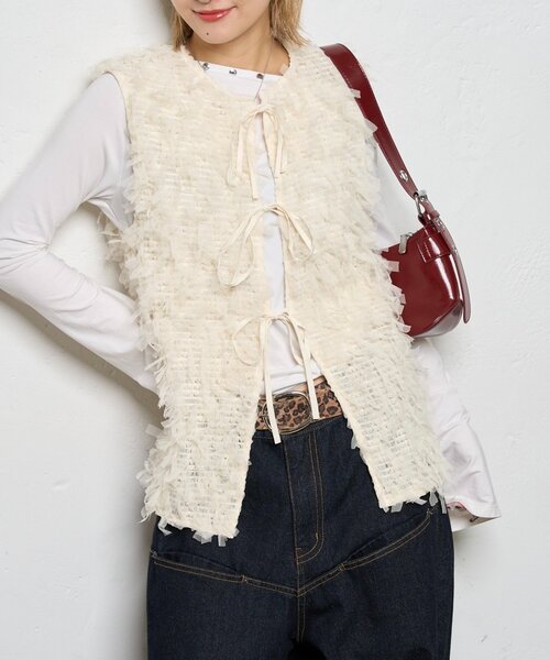 WHO'S WHO gallery（フーズフーギャラリー）の「チュールフリンジベスト（ベスト・レディース・ブラック/アイボリー・FREE）」の15枚目の写真