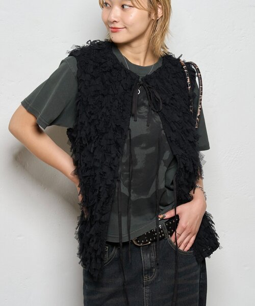 WHO'S WHO gallery（フーズフーギャラリー）の「チュールフリンジベスト（ベスト・レディース・ブラック/アイボリー・FREE）」の10枚目の写真
