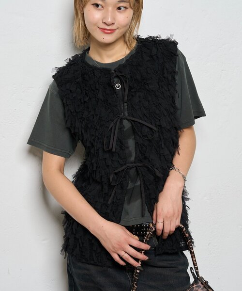 WHO'S WHO gallery（フーズフーギャラリー）の「チュールフリンジベスト（ベスト・レディース・ブラック/アイボリー・FREE）」の16枚目の写真