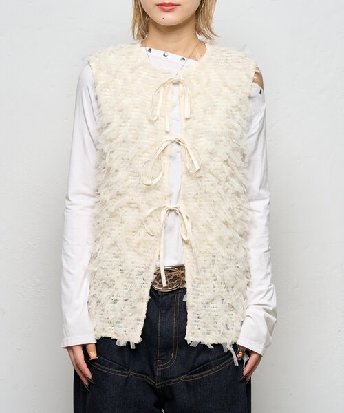 WHO'S WHO gallery（フーズフーギャラリー）の「チュールフリンジベスト（ベスト・レディース・ブラック/アイボリー・FREE）」の12枚目の写真