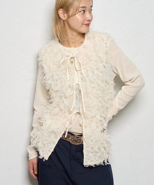 WHO'S WHO gallery（フーズフーギャラリー）の「チュールフリンジベスト（ベスト・レディース・ブラック/アイボリー・FREE）」の3枚目の写真