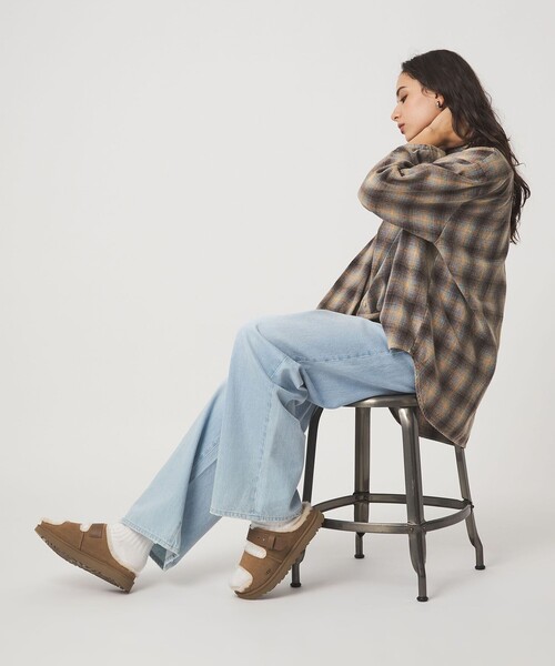 UGG(アグ)の「<UGG>グリーンポート ストラップ スライド サンダル(サンダル・レディース・モカ/ブラウン系・5/8/6/7)」の6枚目の写真