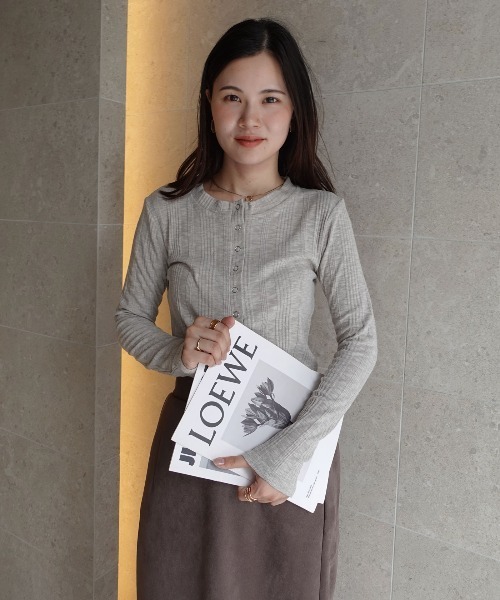 CORNERS(コーナーズ)の「ヘンリーネックスリムフィットロンT(Tシャツ/カットソー・レディース・ブラック/ホワイト/グレー・M)」の12枚目の写真