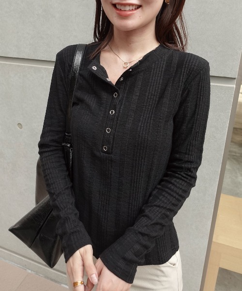 CORNERS(コーナーズ)の「ヘンリーネックスリムフィットロンT(Tシャツ/カットソー・レディース・ブラック/ホワイト/グレー・M)」の14枚目の写真