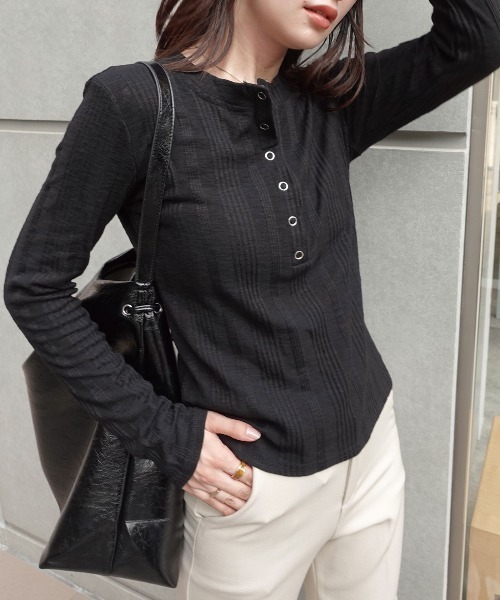 CORNERS(コーナーズ)の「ヘンリーネックスリムフィットロンT(Tシャツ/カットソー・レディース・ブラック/ホワイト/グレー・M)」の20枚目の写真
