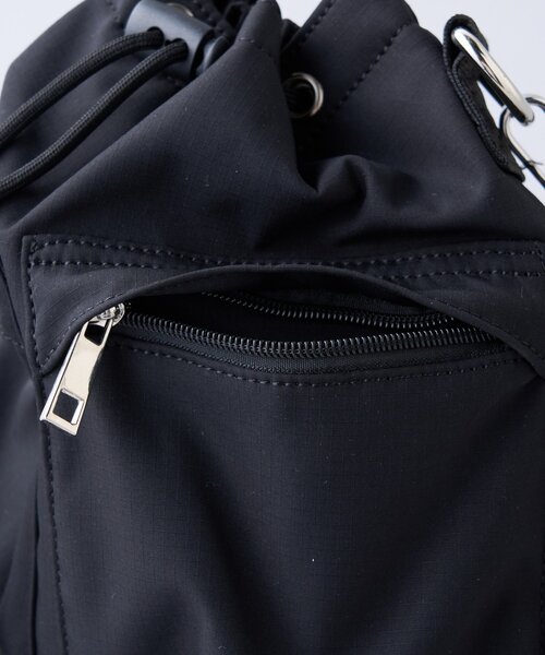 WHIMSIC（ウィムジック）の「【UNISEX】ミニヘルメットバッグ（ショルダーバッグ・メンズ・オリーブ/ブラック・ONE SIZE）」の12枚目の写真