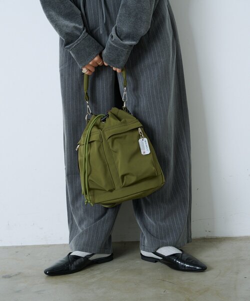 WHIMSIC（ウィムジック）の「【UNISEX】ミニヘルメットバッグ（ショルダーバッグ・メンズ・オリーブ/ブラック・ONE SIZE）」の18枚目の写真