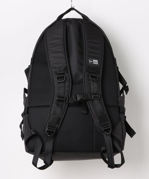 NEW ERA（ニューエラ）の「NEW ERA/ニューエラ バックパック キャリアパック 35L ライトウェイト プリントロゴ  14521350（バックパック/リュック・メンズ・ブラック・FREE）」の6枚目の写真