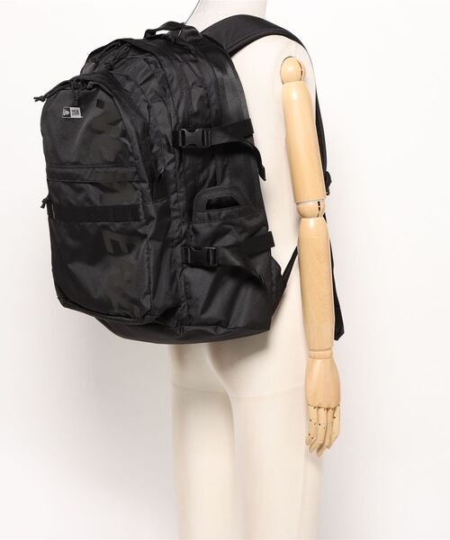 ニューエラ リュック 35L メンズ レディース キャリアパック ライトウェイト プリントロゴ 14521350 NEW ERA バックパック NEW ERA/ニューエラ バックパック キャリアパック 35L ライトウェイト