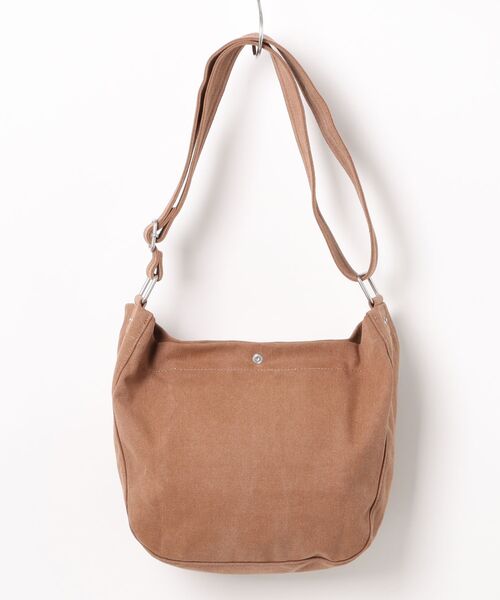 A.P.C.（アーペーセー）の「BESACE JOURNAL SMALL（ショルダーバッグ・メンズ・カーキ/ブラウン系その他・ONESIZE）」の3枚目の写真