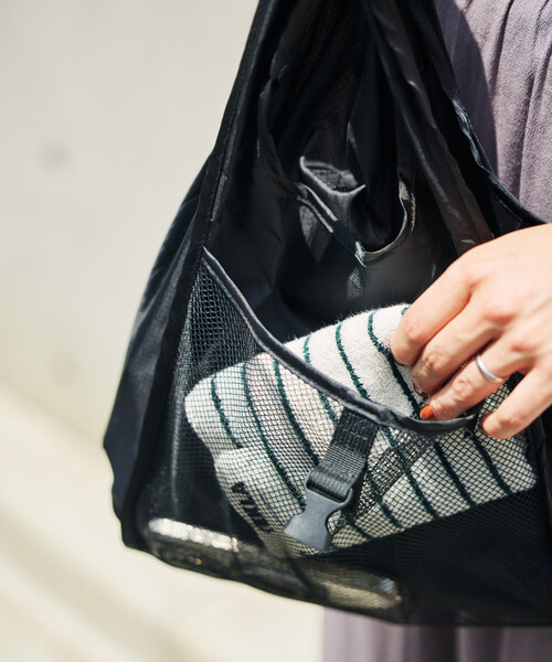 Nahe(ネーエ)の「nahe/ネーエ SHOPPER S エコバッグ(エコバッグ/サブバッグ・メンズ・イエロー/レッド/グリーン/ブルー/ブラック・ONE SIZE)」の8枚目の写真