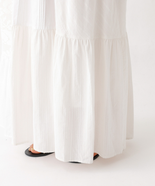 Rouge vif la cle（ルージュヴィフラクレ）の「【nap / ナップ】Textured Detail Skirt / テキスタイルディテール ティアードスカート【WEB限定】（スカート・レディース・ホワイト/ネイビー・フリー）」の3枚目の写真