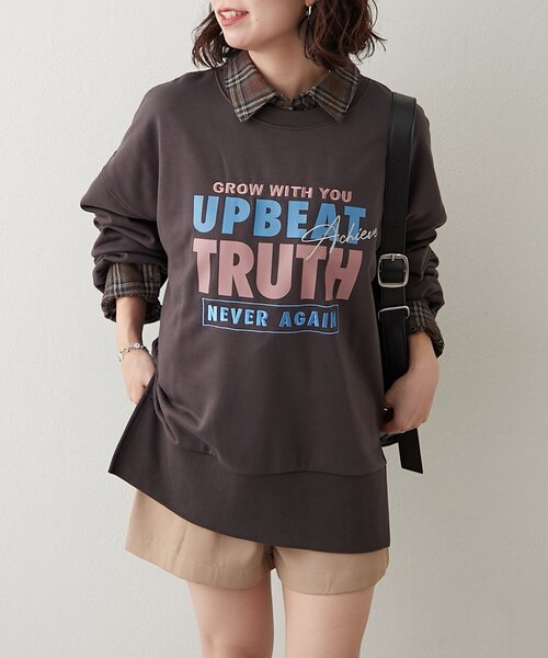 NUNIFE(ユニフィー)の「【NUNIFE】サイドスリット多色ロゴスウェット(スウェット・レディース・ブラウン/トップグレー/アイボリー/スミクロ・FREE)」の1枚目の写真