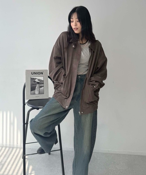 AS KNOW AS plus（アズノゥアズプラス）の「♪ダブルポケット付き　スウェード ゆったりシルエットブルゾン（ブルゾン・レディース・チャコールグレー/ブラウン/キャメル/グレイッシュベージュ・FREE）」の18枚目の写真