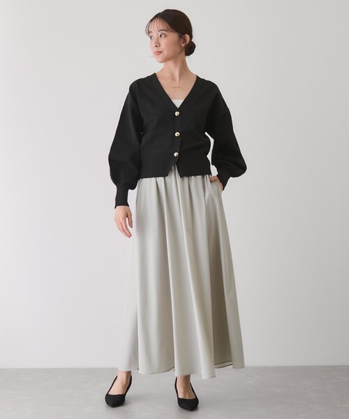 Jayro（ジャイロ）の「Vネックカーディガン（カーディガン/ボレロ・レディース・ブラック/チャコールグレー/オフホワイト/ダークブラウン・M）」の8枚目の写真