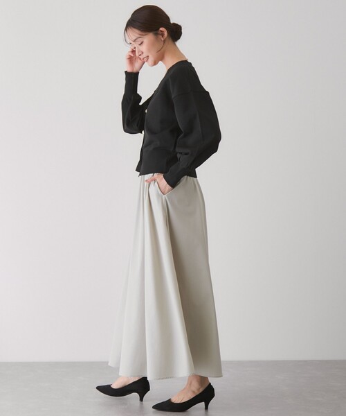 Jayro（ジャイロ）の「Vネックカーディガン（カーディガン/ボレロ・レディース・ブラック/チャコールグレー/オフホワイト/ダークブラウン・M）」の9枚目の写真