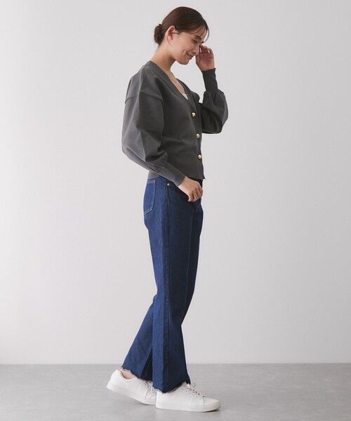 Jayro（ジャイロ）の「Vネックカーディガン（カーディガン/ボレロ・レディース・ブラック/チャコールグレー/オフホワイト/ダークブラウン・M）」の16枚目の写真