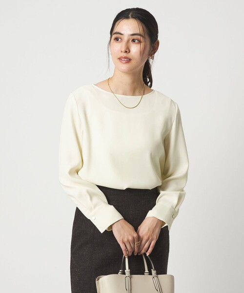 green label relaxing(グリーンレーベルリラクシング)の「クルーネック ブラウス(シャツ/ブラウス・レディース・オフホワイト/ネイビー・FREE)」の1枚目の写真