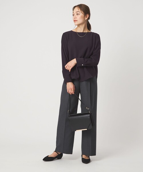 green label relaxing(グリーンレーベルリラクシング)の「クルーネック ブラウス(シャツ/ブラウス・レディース・オフホワイト/ネイビー・FREE)」の4枚目の写真