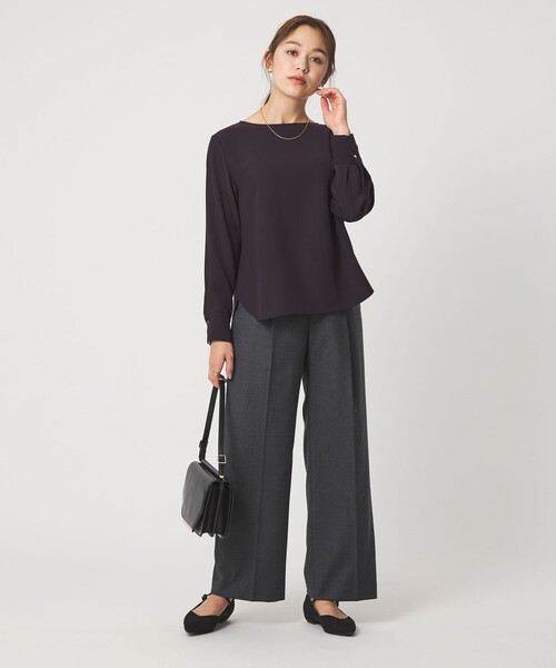 green label relaxing(グリーンレーベルリラクシング)の「クルーネック ブラウス(シャツ/ブラウス・レディース・オフホワイト/ネイビー・FREE)」の5枚目の写真