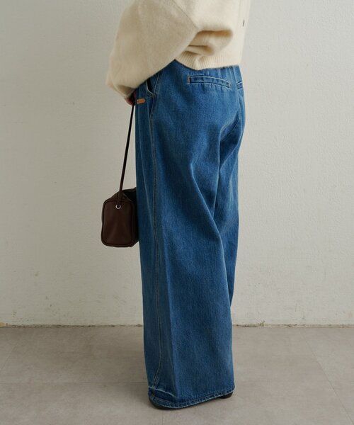 Omekashi（オメカシ）の「ダブルタックデニムパンツ（デニムパンツ・レディース・ブルー/オフホワイト・38/36）」の14枚目の写真