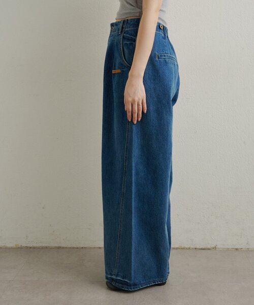 Omekashi（オメカシ）の「ダブルタックデニムパンツ（デニムパンツ・レディース・ブルー/オフホワイト・38/36）」の21枚目の写真