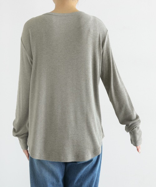 evernavy（エバーネイビー）の「テレコリブヘンリーネック長袖Tシャツ（Tシャツ/カットソー・レディース・ブラック/チョコ/グレー/ホワイト・M）」の7枚目の写真