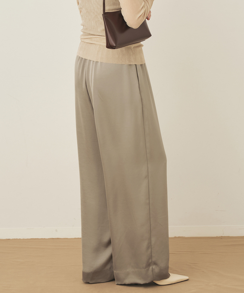 plage（プラージュ）の「double satin minimal パンツ（その他パンツ・レディース・アイボリー/モカ・34/36/38）」の3枚目の写真