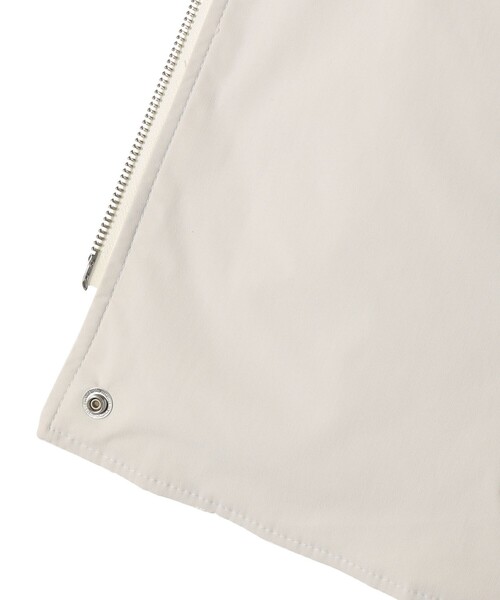 SHIPS(シップス)の「SHIPS Primary Navy Label:〈手洗い可能〉スクエア キルト リバーシブル ジレ(ベスト・レディース・ブラック/ナチュラル・ONE SIZE)」の10枚目の写真
