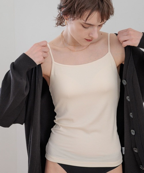 bijorie(ビジュリィ)の「【bijorie】吸湿発熱/カップ付き リブキャミ/NEW BASIC series(インナーウェア/肌着・レディース・ブラック/ブラウン系・MEDIUM/LARGE/LG)」の1枚目の写真