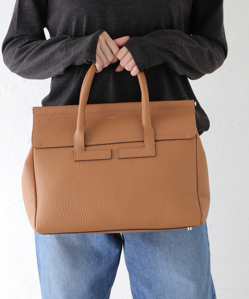 La TOTALITE（ラトータリテ）の「LORISTELLA/ロリステッラ ボストンバッグ（ボストンバッグ・レディース・ブラウン/キャメル・FREE）」の3枚目の写真