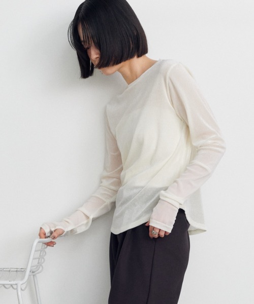 Shelly island(シェリーアイランド)の「シアーベロア袖切り替えロンT(Tシャツ/カットソー・レディース・ブラック/グレー/ホワイト・FREE)」の8枚目の写真