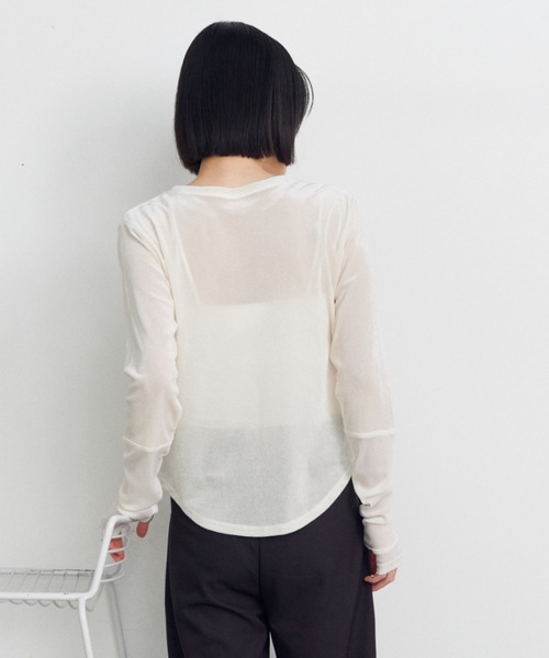 Shelly island(シェリーアイランド)の「シアーベロア袖切り替えロンT(Tシャツ/カットソー・レディース・ブラック/グレー/ホワイト・FREE)」の9枚目の写真