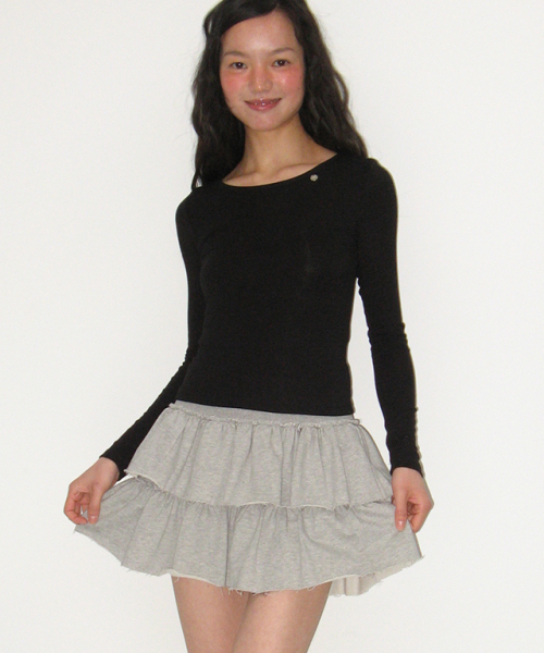 RONRON(ロンロン)の「SHIRRING BUSTIER LONG SLEEVE T SHIRT BLACK(Tシャツ/カットソー・レディース・その他・FREE)」の4枚目の写真