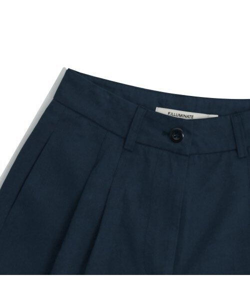 F.ILLUMINATE（フィルミネイト）の「(W)ツーピンタックハーフパンツ-ネイビー（その他パンツ・レディース・その他・SMALL/MEDIUM）」の4枚目の写真