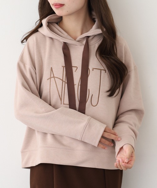 BRODIAEA(ブローディア)の「BRODIAEA 裏起毛ロゴパーカー(パーカー・レディース・チャコールグレー/ベージュ/キャメル・40)」の9枚目の写真