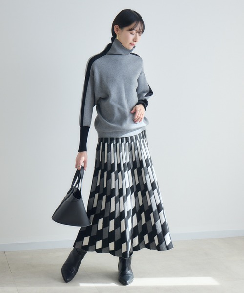 Paradise Picnic（パラダイスピクニック）の「幾何柄ニットスカート（スカート・レディース・ブラウン/グレー・FREE）」の14枚目の写真