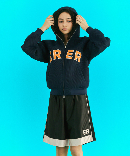 ERER（エルエル）の「[UN] Applique Basketball Pants Black（その他パンツ・レディース・ブラック・1/2/3）」の2枚目の写真