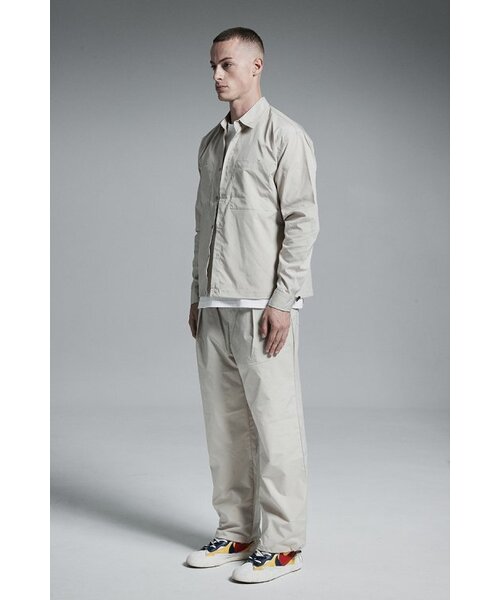 APOSTROPHE COMMA(アポストロフィコンマ)の「ストリングナイロンワイドパンツ(アイボリー)(スウェットパンツ・メンズ・その他・MEDIUM/SMALL/LARGE)」の3枚目の写真